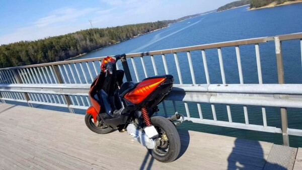 Ducktail, musta, Yamaha Aerox <-12 - Kuva 4