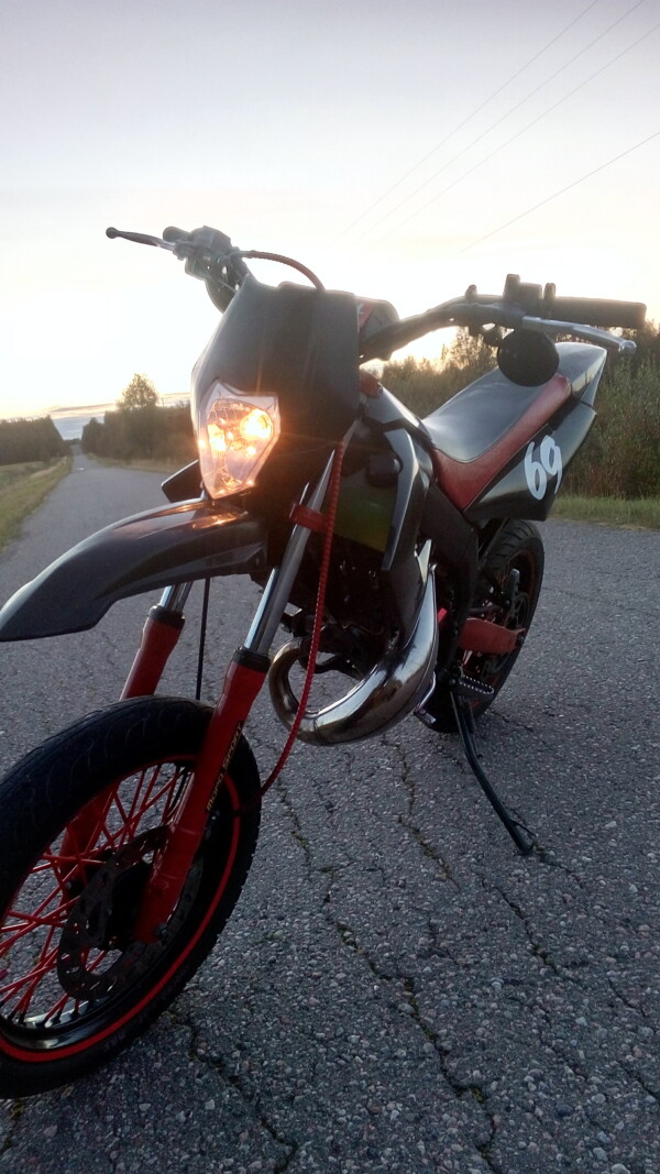 Toxik katesarja, musta, Derbi Senda X-treme <-09 - Kuva 3