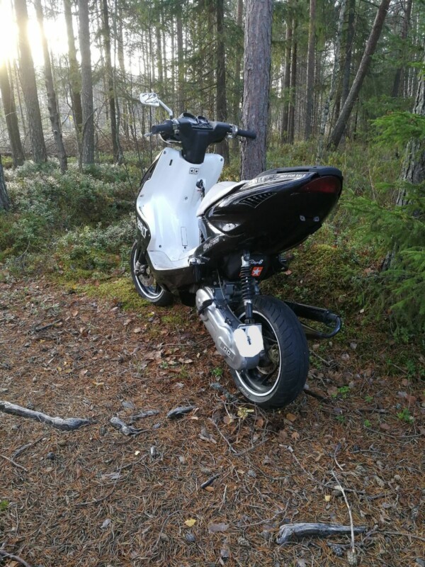TNT polvikate, valkoinen, Yamaha Aerox <-12 - Kuva 6
