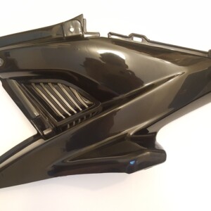 TNT z-kate (vasen), maalaamaton, Yamaha Aerox