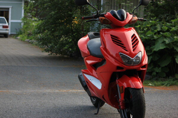 Etuoikea vilkunkupu smoke, Yamaha Aerox <-12 - Kuva 2