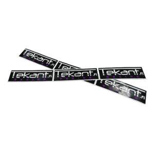 Tekant.fi 1.0 Racing tarra, musta/violetti 10cm x 3cm 2024