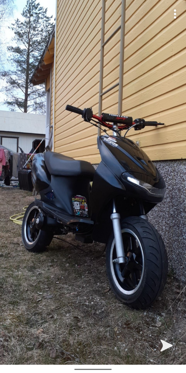Tnt Tuning skootterin tanko, punainen - Kuva 2